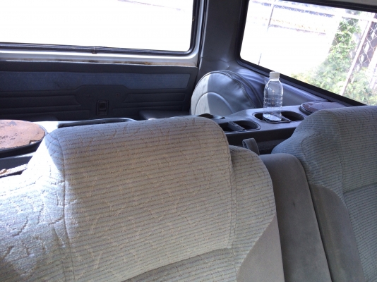 ขายรถแวน 4 ประตู ISUZU THAIRUNG TRIPPER 3.0 ปี 02 เกียร์ธรรมดา ขายรถแวน 4 ประตู ISUZU THAIRUNG TRIPPER 3.0 ปี 02 เกียร์ธรรมดา