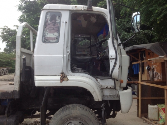 ขาย รถสิบล้อเเพลาเดียว 175 แรง เลขตัวถังCD12M-01110  เลขเครื่องยนต์ NE6-007375