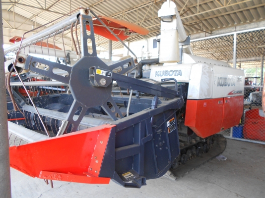 ขาย รถเกี่ยว KUBOTA DC95 ปรับสภาพช่วงล่างพร้อมใช้งานได้เลย