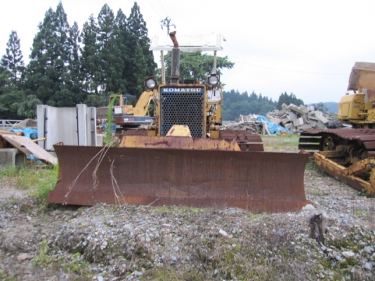 รถดันดิน Komatsu รุ่น:D20P-6 ซีเรียล:64369 ปี:1988 ชั่วโมง:2140 สต๊อกเรา นำเข้ายี่ปุ่น