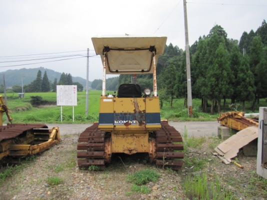 รถดันดิน Komatsu รุ่น:D20P-6 ซีเรียล:64369 ปี:1988 ชั่วโมง:2140 สต๊อกเรา นำเข้ายี่ปุ่น