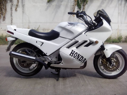 ขาย  ..vfr 750 police ปี 1989 สภาพ95\% อินวอย