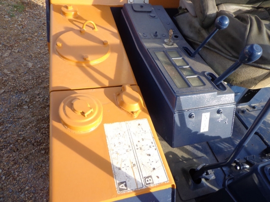 ขายรถแบคโฮ KOMATSU PC20-6 ติดต่อคุณจิ๊ด โทร. 089-7949488