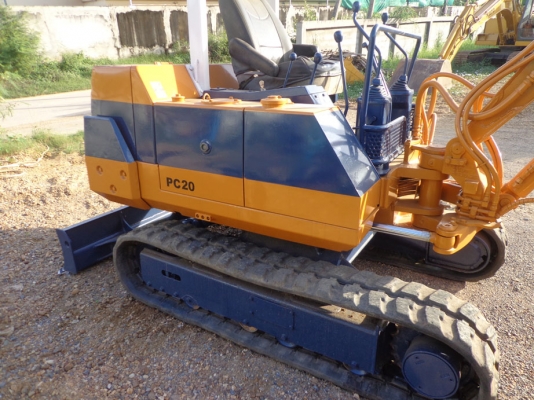 ขายรถแบคโฮ KOMATSU PC20-6 ติดต่อคุณจิ๊ด โทร. 089-7949488