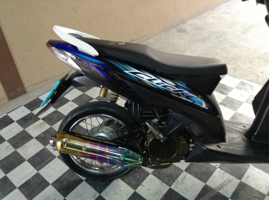 ขาย!!!ฮอนด้าคลิ๊ก ปี49 รถเครื่องดีคับ มีเล่มทะเบียนครบ ภาษีไม่หมด