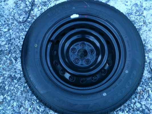 ขายยางใหม่พร้อมกะทะ 5 รู 100 ยางGOODYEAR 195/65R15 ปี13 ไม่เคยลงพื้น 1 เส้น