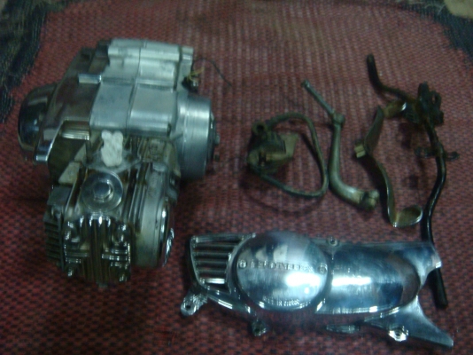 เครื่อง Honda 49CC. ชุบ สภาพตามรูปที่ลง เครื่องติดใช้งานได้ ราคาพร้อมส่งทั่วไทย