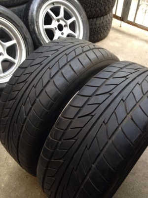 ขายยาง Nitto Nt555  215-45-17 กลางปี11 ดอก90\%  มี1คู่ถูกๆครับ
