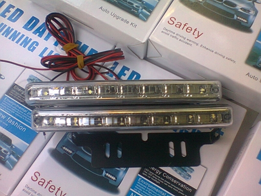 ไฟเดย์ไลท์ 8 ดวง ไฟเดย์ไลท์ 8 ดวง