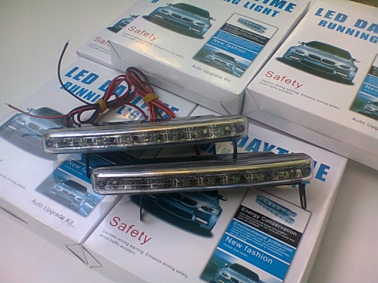 ไฟเดย์ไลท์ 8 ดวง ไฟเดย์ไลท์ 8 ดวง