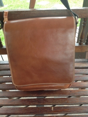 กระเป๋าหนังแท้ ขนาด สูง 30 cm กว้าง 25 หนา 7 cm กระเป๋าหนังแท้ ขนาด สูง 30 cm กว้าง 25 หนา 7 cm