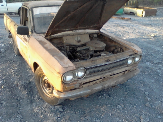 ขายรถเก่า ดัสสัน 521 ขายถูกตามสภาพ 26000 ทะเบียนขาด 54