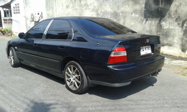 HONDA, ACCORD 2.2 VTi-L เครื่องวีเทคปี95 เกียร์ออโต้(ติดแก๊สใช้ได้2ระบบแกีส-น้ำมัน)สวยเดิม