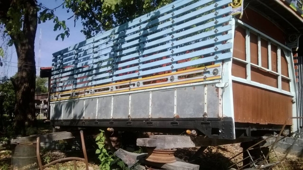 ขายรถบรรทุก6ล้อขึ้นรถเกี่ยวและแบคโฮ120ได้ ISUZU 175 แรง เครื่องดี คัสชีส์ ยาง8.25แถมกระบะคอก เอกสารพรอมโอนครับ