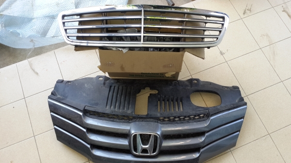 กระจังหน้าเบนซ์ E230 ปี2008-2009