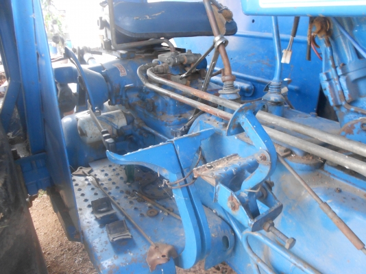 ขายตามสภา ฟอร์ด 6600 เครื่องดี ไฮดรอลิกดี สภาพ 80\% เล่มทะเบียน ภาษีปี 50 บ.