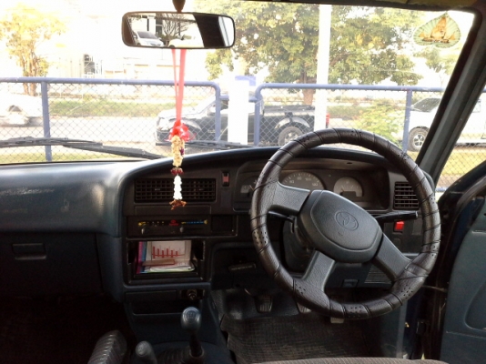 ขาย ln 106  4ประตูหัวนอกแท้ๆเดิมๆบางๆ สภาพสวยสุดในรุ่นครับ