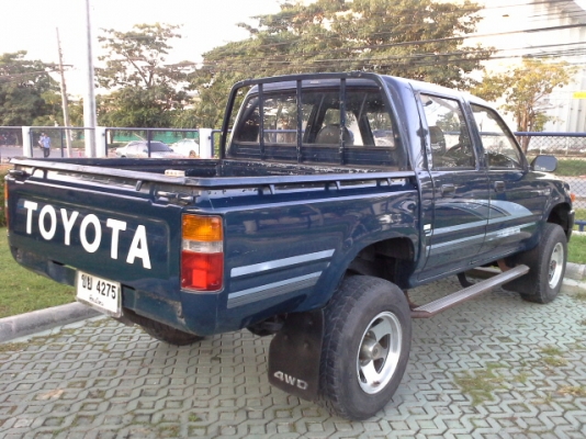 ขาย ln 106  4ประตูหัวนอกแท้ๆเดิมๆบางๆ สภาพสวยสุดในรุ่นครับ