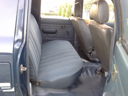 ขาย ln 106  4ประตูหัวนอกแท้ๆเดิมๆบางๆ สภาพสวยสุดในรุ่นครับ