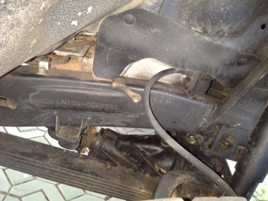 ขาย ln 106  4ประตูหัวนอกแท้ๆเดิมๆบางๆ สภาพสวยสุดในรุ่นครับ