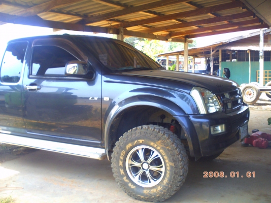 ขาย isuzu d-max 4wd 3.0 ปี 2003 ยกสูงพองามภายในสวย ขาย isuzu d-max 4wd 3.0 ปี 2003 ยกสูงพองามภายในสวย