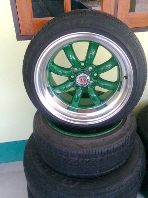 ล้อกล้วย 16X7.5 หลัง9  4/100-114 พร้อมยางปี11