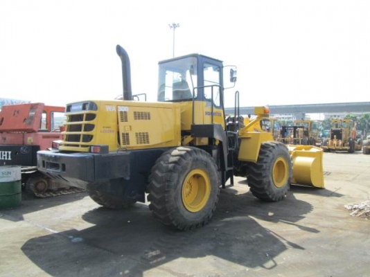 ขายด่วน รถตักล้อยาง KOMATSU WA 300 -3E สภาพสวย