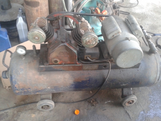 ขายปั้มลม 2สูบ มอเตอร์1แรงใช้งานปกติ 4000