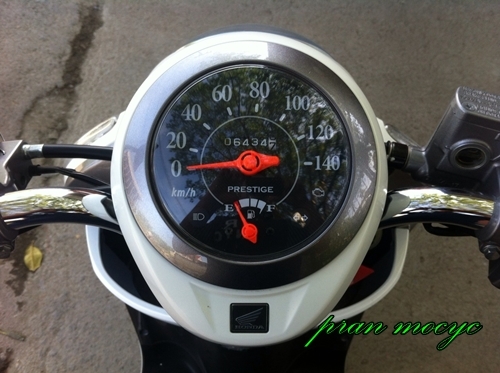 ขายHONDA SCOOPY-I สีขาวเทา ปี2556 ขายHONDA SCOOPY-I สีขาวเทา ปี2556