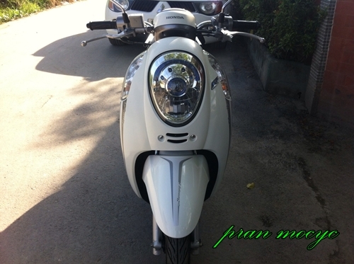 ขายHONDA SCOOPY-I สีขาวเทา ปี2556 ขายHONDA SCOOPY-I สีขาวเทา ปี2556