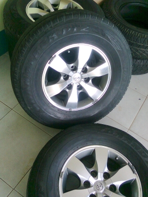 ล้อเดิมพร้อมยางขอบ16 1ชุด4ล้อไม่คดไม่ดุ้ง