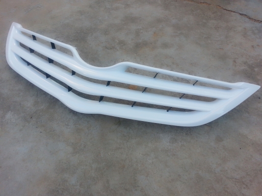 ขายถูก กระจังหน้า vios 1,000  ส่งฟรี