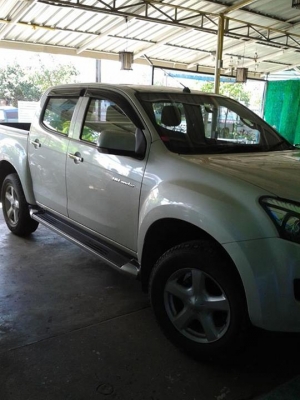 เจ้าของขายเองค่ะ รถปี2012 630000