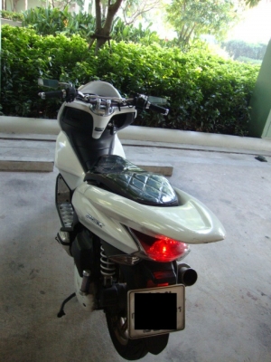 ขาย PCX 125i สีขาว 47500.- ขาย PCX 125i สีขาว 47500.-