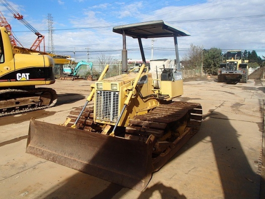 ขายด่วนรถแทรคเตอร์ตีนตะขาบ D20PL-7  เก่าญี่ปุ่นยังไม่เคยใช้งานในไทย มาถึงไทยแล้วจ้า