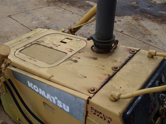 ขายด่วนรถแทรคเตอร์ตีนตะขาบ D20PL-7 เก่าญี่ปุ่นยังไม่เคยใช้งานในไทย มาถึงไทยแล้วจ้า ขายด่วนรถแทรคเตอร์ตีนตะขาบ D20PL-7 เก่าญี่ปุ่นยังไม่เคยใช้งานในไทย มาถึงไทยแล้วจ้า