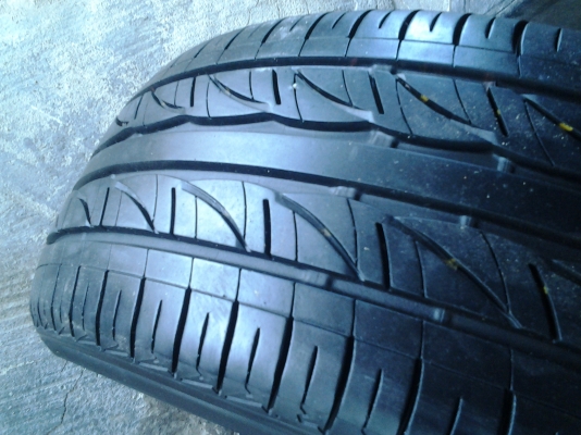 ยาง 215/50/17 ปี 11 นุ่มๆ ดอกหนาๆ ยาง 215/50/17 ปี 11 นุ่มๆ ดอกหนาๆ