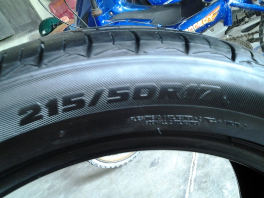 ยาง 215/50/17 ปี 11 นุ่มๆ ดอกหนาๆ ยาง 215/50/17 ปี 11 นุ่มๆ ดอกหนาๆ