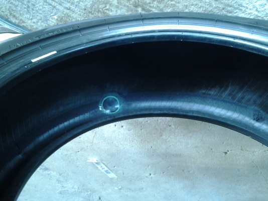 ยาง 215/50/17 ปี 11 นุ่มๆ ดอกหนาๆ ยาง 215/50/17 ปี 11 นุ่มๆ ดอกหนาๆ