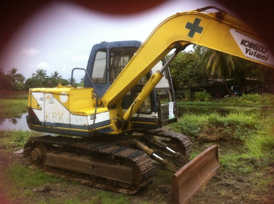 ขายด่วน KOBELCO SK60-1   มาร์ทรี  มีใบมีดดัน  สภาพเดิมๆๆ นำเข้าจากญี่ปุ่นแท้ยังไม่เคยใช้งานในไทย สภาพสวยมาก ๆๆ