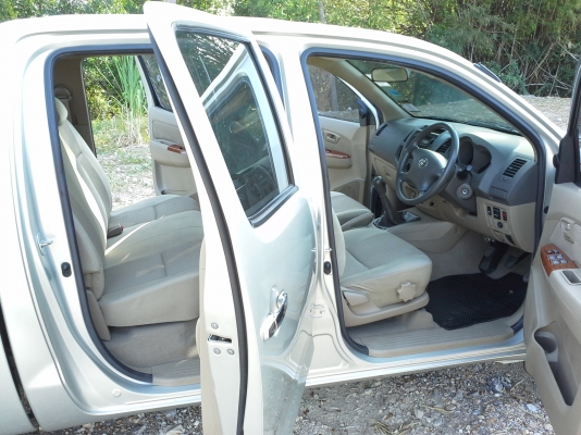 ขาย TOYOTA VIGO D4D 3.0 G MT DOUBLE CAB VN TURBO