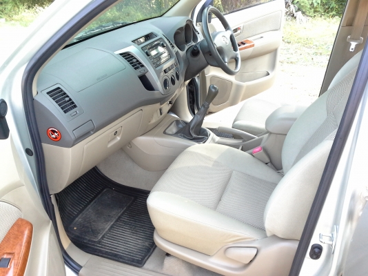 ขาย TOYOTA VIGO D4D 3.0 G MT DOUBLE CAB VN TURBO