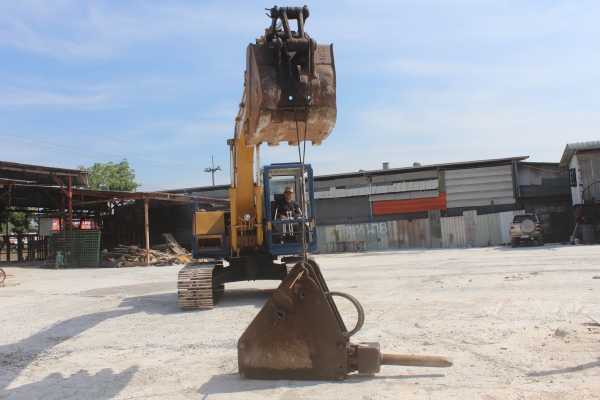 PC 120 KOMATSU รุ่น 3 / 650,000 พร้อมหัวเจราะโอกาดะ