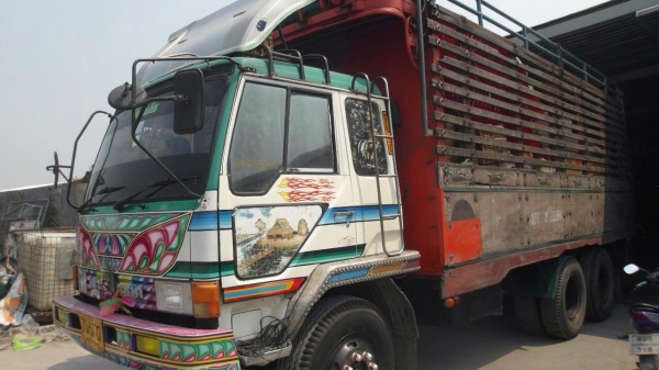 ขายรถ10ล้อ มิตซูบิชิ รุ่น FN 517 เครื่อง 6D 17 กระบะไม้ ขายรถ10ล้อ มิตซูบิชิ รุ่น FN 517 เครื่อง 6D 17 กระบะไม้