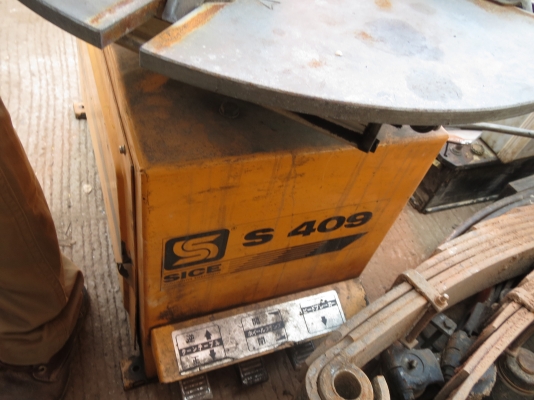 เครื่องถอดยางรถยนต์