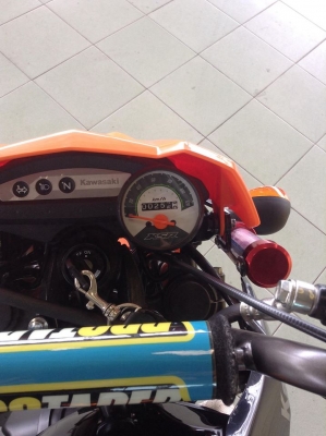 Kawasaki -Ksr ปี2012 วิ่ง255กิโล สภาฟน้องๆป้ายแดง  ใส่ชุดแต่งมาเกือบๆ20000   สันจัยโทรมาคัฟ
