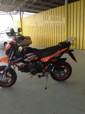 Kawasaki -Ksr ปี2012 วิ่ง255กิโล สภาฟน้องๆป้ายแดง  ใส่ชุดแต่งมาเกือบๆ20000   สันจัยโทรมาคัฟ