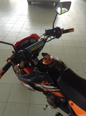 Kawasaki -Ksr ปี2012 วิ่ง255กิโล สภาฟน้องๆป้ายแดง  ใส่ชุดแต่งมาเกือบๆ20000   สันจัยโทรมาคัฟ