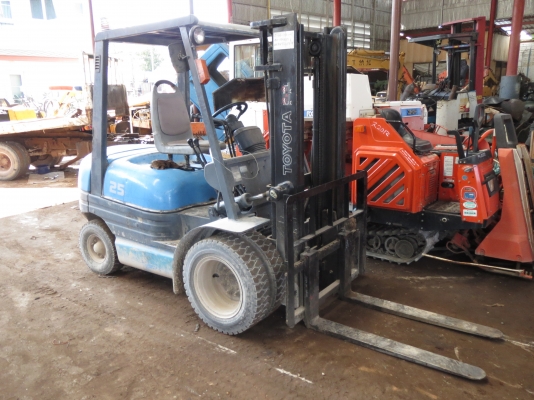 รถโฟลค์ลิฟ โตโยต้า 2.5ตัน   รถนำเข้าจากญี่ปุน