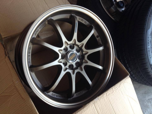 ขายเเม็กใหม่ ขอบ17 CE28 4รู100 กว้าง8 ออฟ38 พร้อมยางใหม่ 205/45/17. ปี13